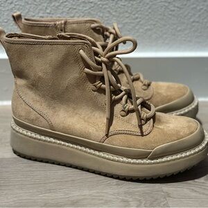 Universal Threads Women's Platform Tan Suede Ankle Boots